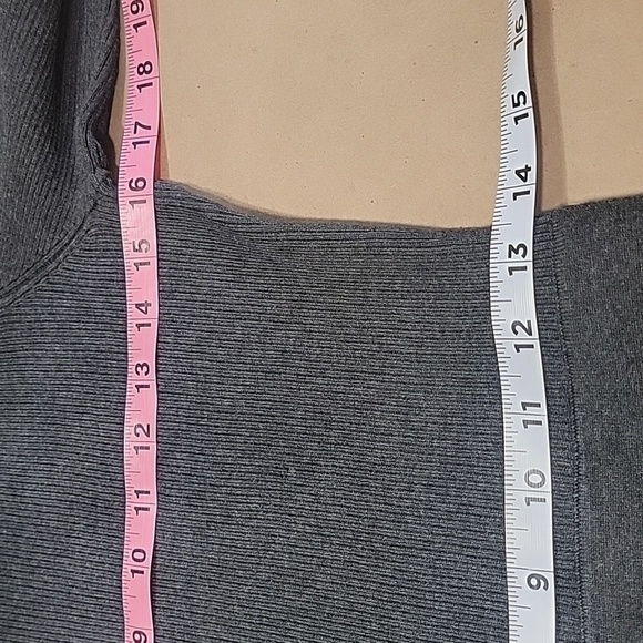 DKNY Sample Gray Shades Colorblock Knit Bodycon Dress, Exc. Used Condition - Picture 7 of 11